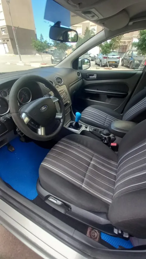 Ford Focus 5 portes 2010 Focus 5 portes