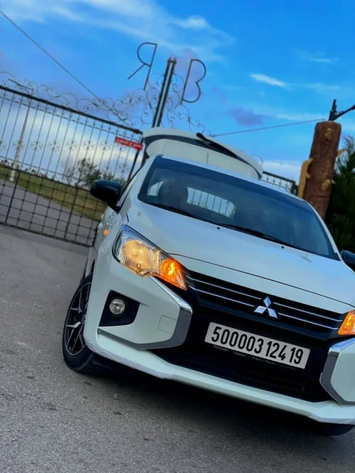 Mitsubishi Space star 2024 