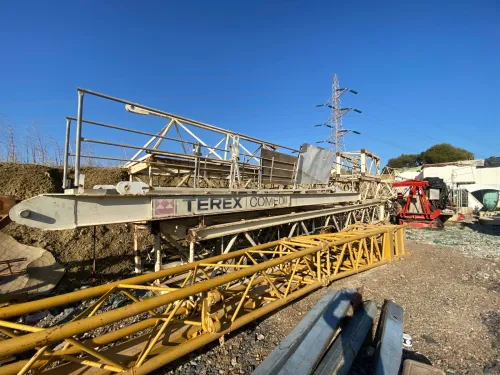 Grue a tour