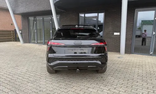 Audi Q3 2026 S-line