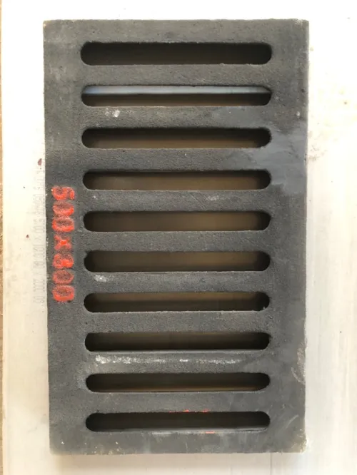 Grille fonte 500x300