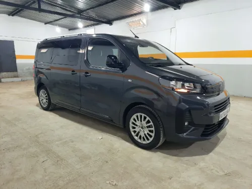 Peugeot Expert 2025 Combi