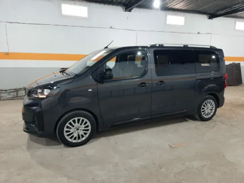 Peugeot Expert 2025 Combi