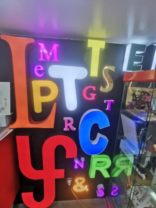 lettre boitier reliéfe en led 3d