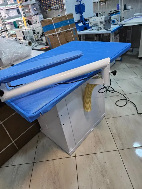 Table de repassage aspirante et chauffante carré طاولة حدادة مستطيلة