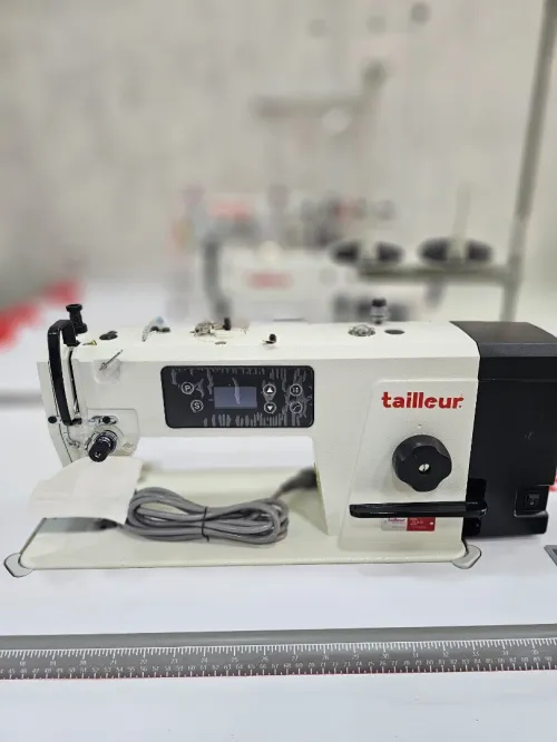 Machine a coudre tailleur tl4-D