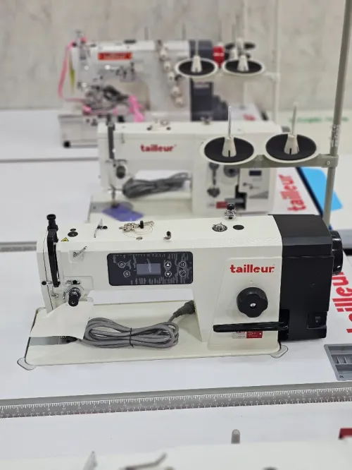 Machine a coudre tailleur tl4-D