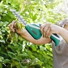 taille-herbe / sculpte-buisson ISIO Bosch