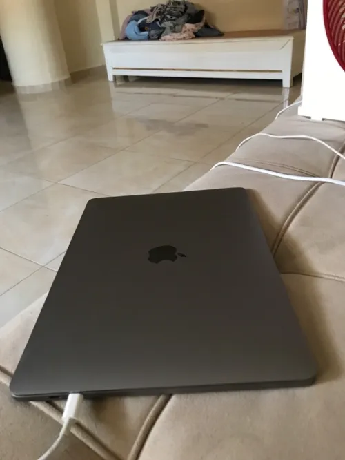 Macbook pro M1 2020 8 gb 