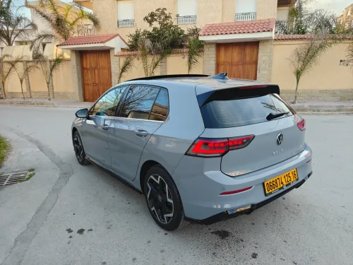 Volkswagen Golf 8 2025 R-Line