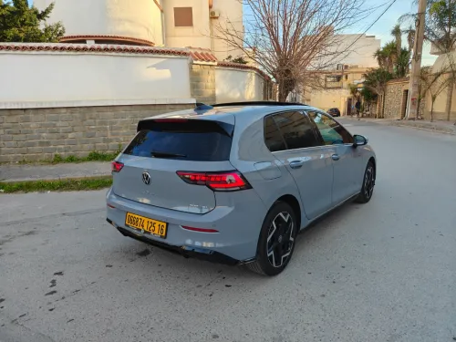 Volkswagen Golf 8 2025 R-Line