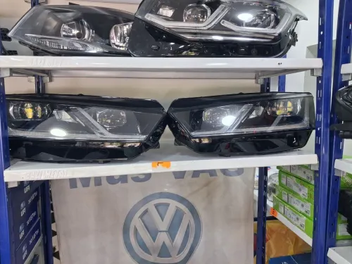 Phare Audi. Skoda. Volkswagen. Seat 