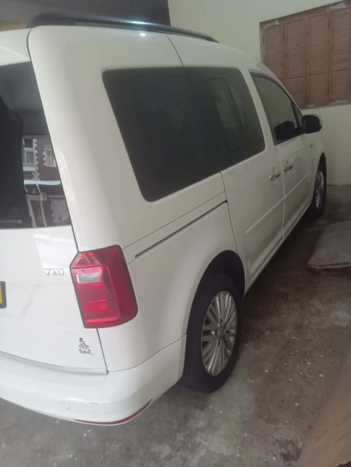 Volkswagen Caddy 2017 Highline