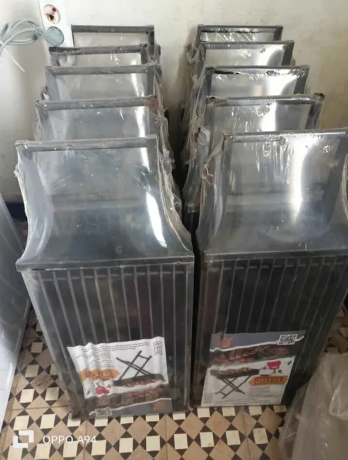 Barbecue à charbon pliable facile à transporter solide