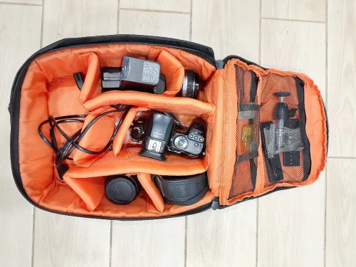 Lumix gh4 avec accessoires et dac a dos 