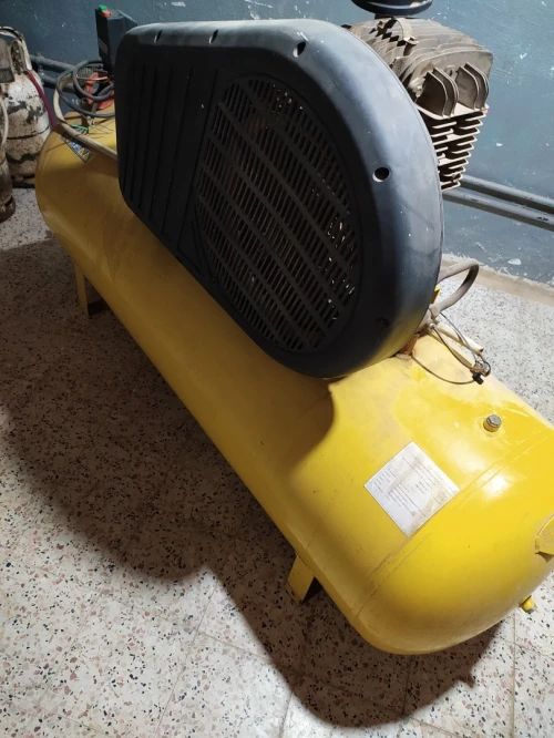 Compresseur Stanley 500L/7.5Ch