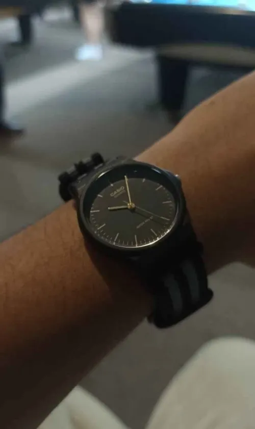 Casio MQ-240E Original Unisexe