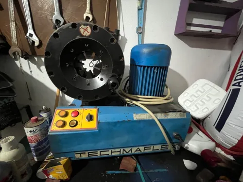 Sertisseuse hydraulique, hydraulique