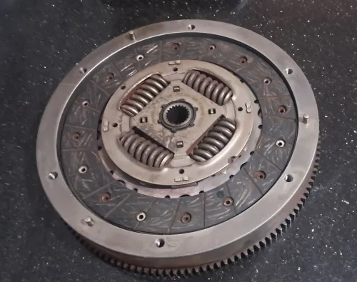 Volant moteur fixe expert 407.