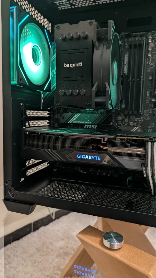 pc gamer - Ryzen 7600 + RX 7700xt