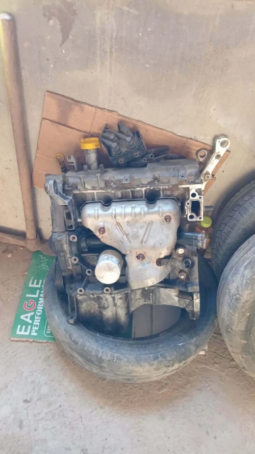 Moteur logan 1.6 essence