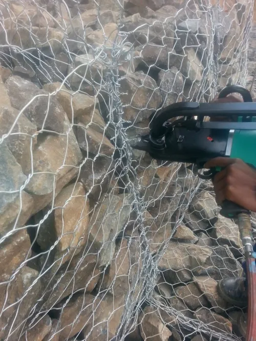 Agrafeuse pneumatique edma TURBO PREMIUM  a gabion Chantier BTP 
