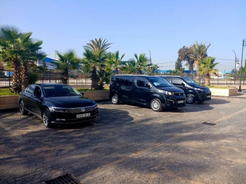 Location van (9 place) & vw passat avec chauffeur