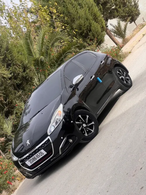 Peugeot 208 2015 Active Facelift