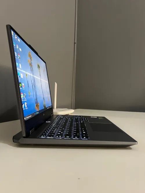 Lenovo LOQ 15ARP9