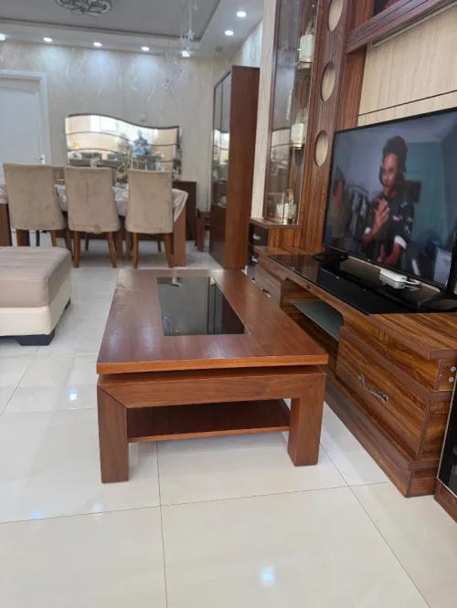 Table basse en bois massif