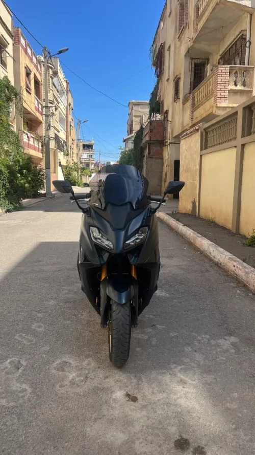 Yamaha Tmax562 2022