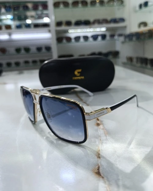 Lunettes originales Carrera new