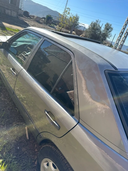 Mercedes W124 300D 1989 