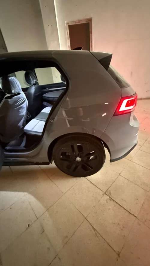Volkswagen Golf 8 2025 R Black Edition 