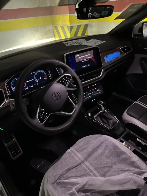 Volkswagen T-Cross 2025 R-line
