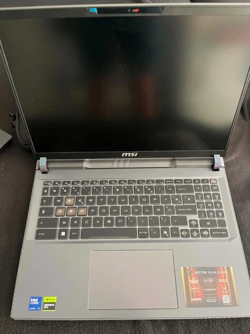 MSI Vector 16 HX AI