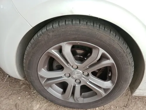 Peugeot 208 2014 Allure
