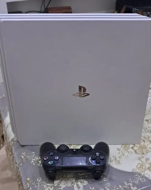 Ps4 pro 1To