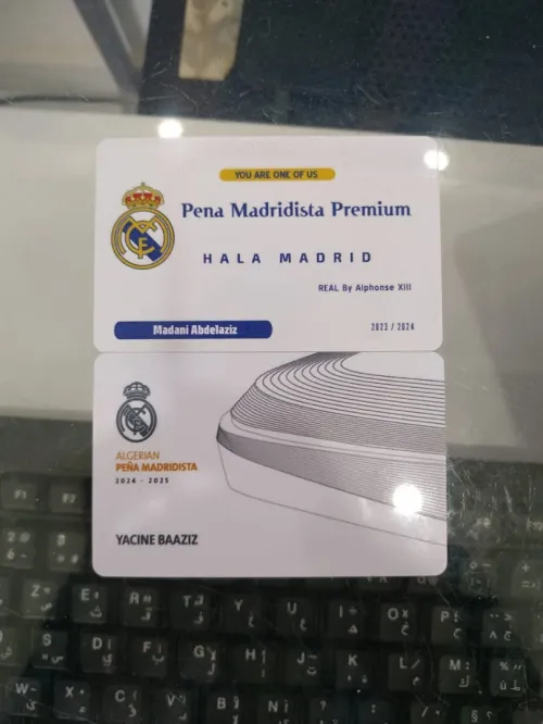 Des carte professionnelle (des badges) impression UV