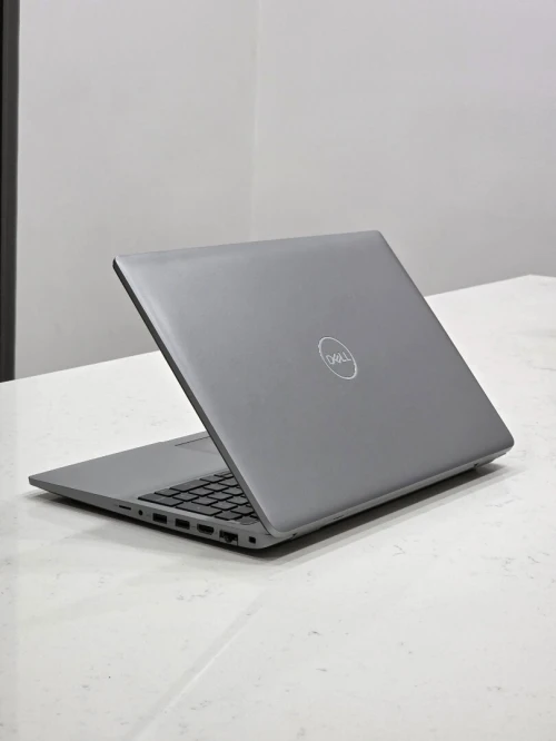 Dell Precision i5 13th vPRO 15.6"pouces