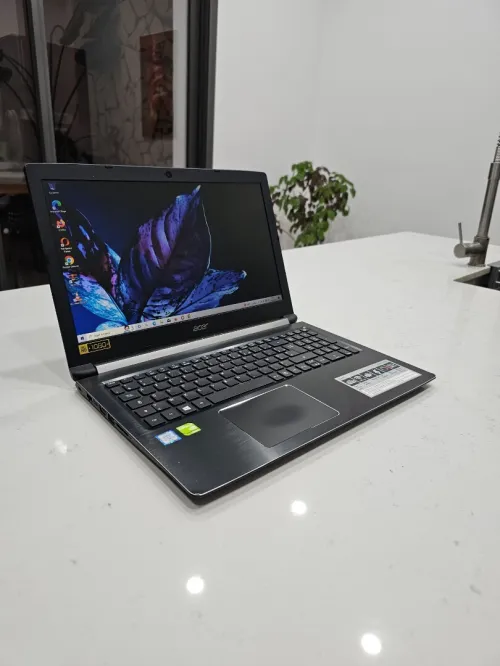 Acer Aspire i3 6th gen 15.6"pouces double carte graphique 