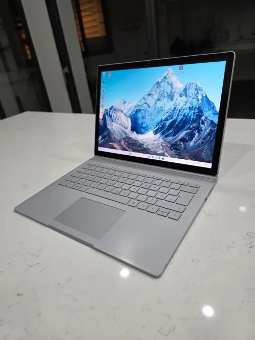 Microsoft Surfacebook i5 6th 3K