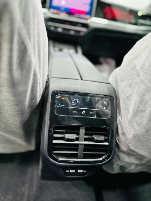 Volkswagen Passat 2025 Passy pro
