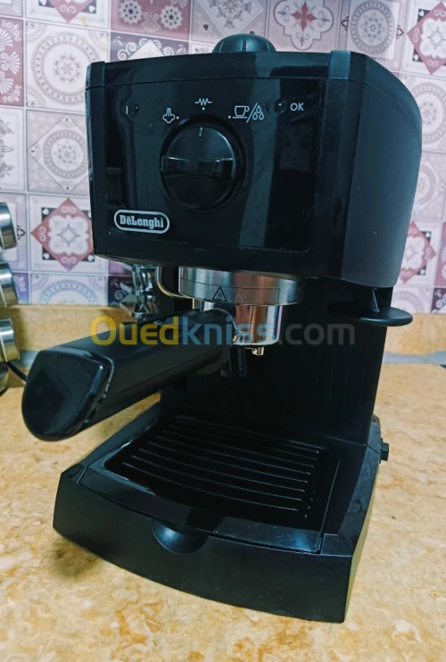 Delonghi machine à café 