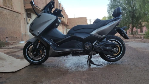 Yamaha Tmax 2016