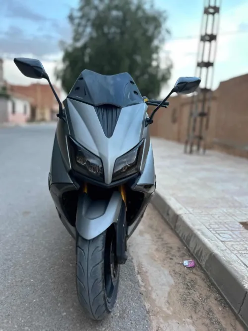 Yamaha Tmax 2015