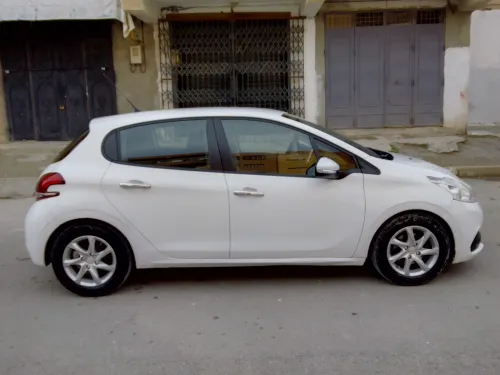 Peugeot 208 2016 Active Facelift