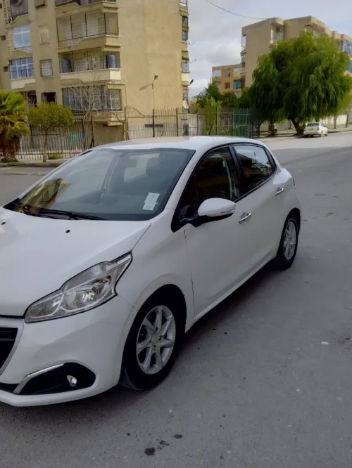 Peugeot 208 2016 Active Facelift