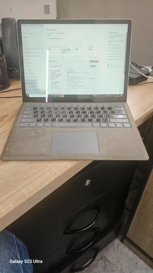 Laptop Microsoft surface model 1769