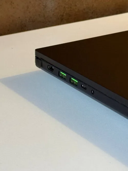 Razer Blade 16"